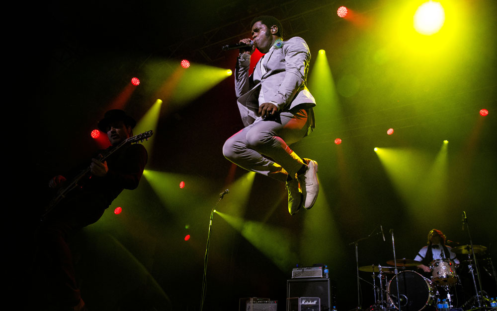 Vintage Trouble put on a vintage show. Photography: The Music.