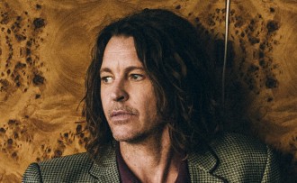 A crowd favourite - Bernard Fanning is back for 2017 Splendour.